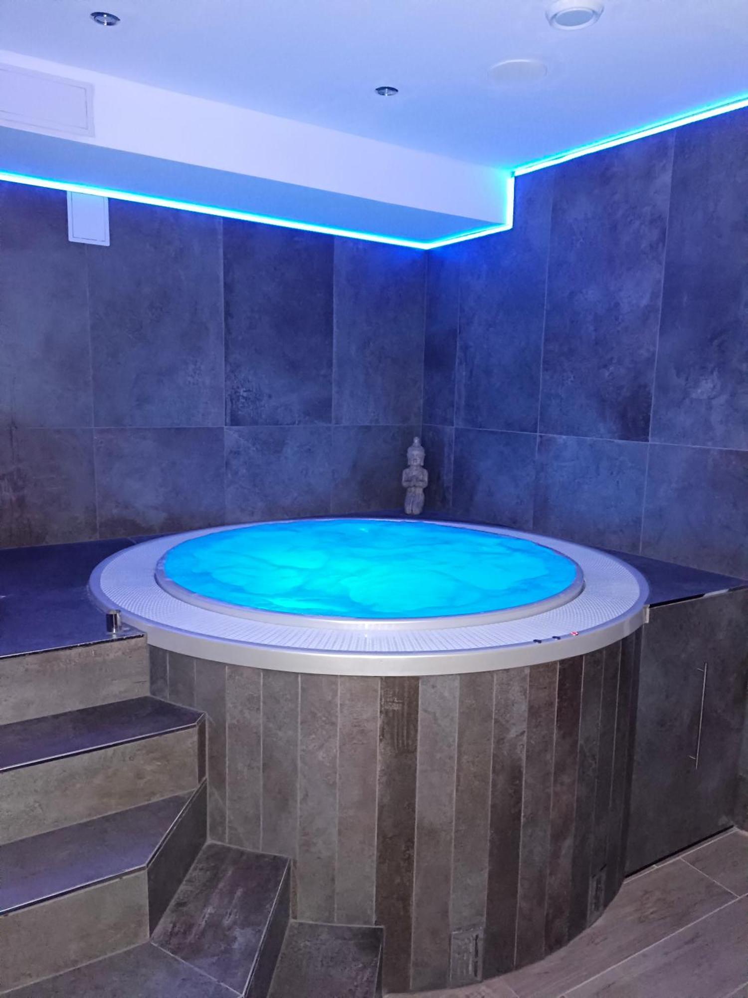 Penzion A Wellness - Jilan, Naves Svobody 39, أولوموك المظهر الخارجي الصورة